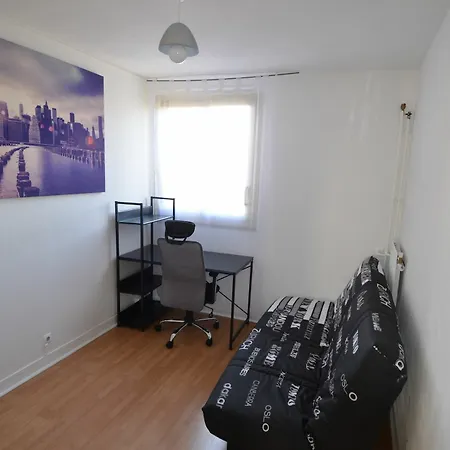 Rooftop 8 Personnes Grande Terrasse Avec Parking Quartier Aeroport 아파트 *